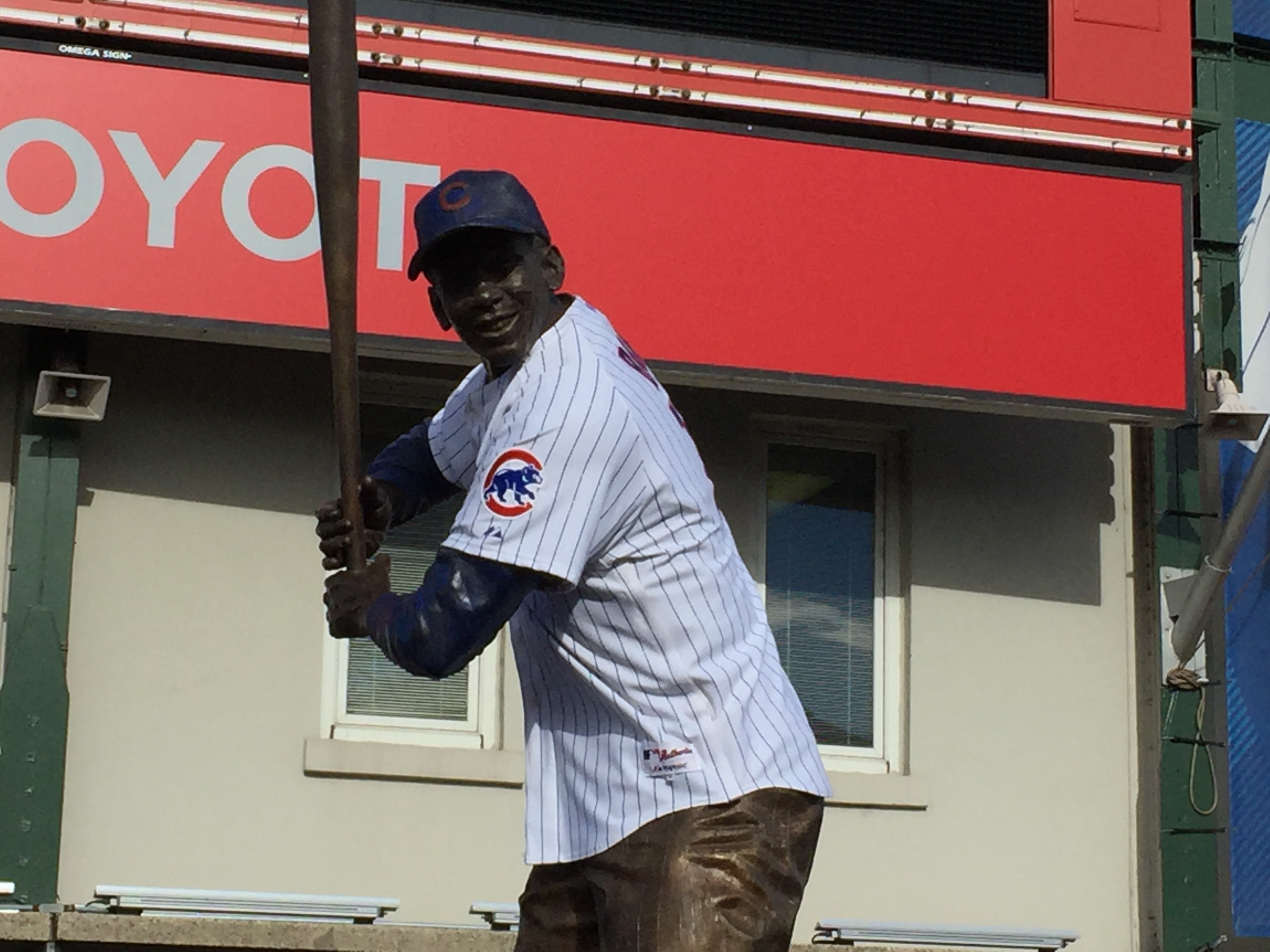 Ernie Banks Statue, The Ernie Banks Mr. Cub Statue outsid…
