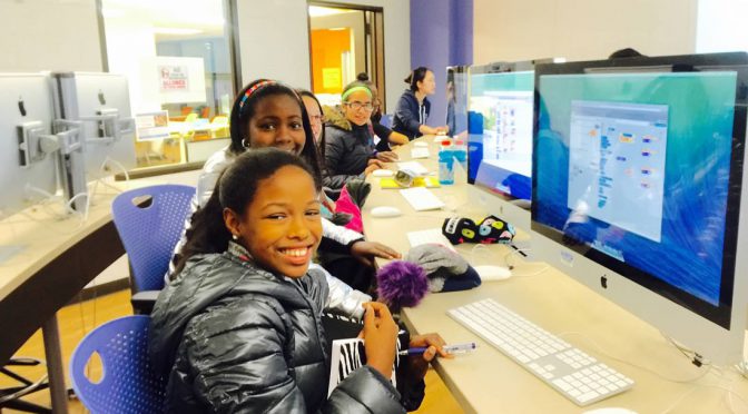 A group of students at the Girls Who Code Club at UIC (credits: UIC)