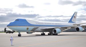 President Obama arrives in Chicago on Air Force One
