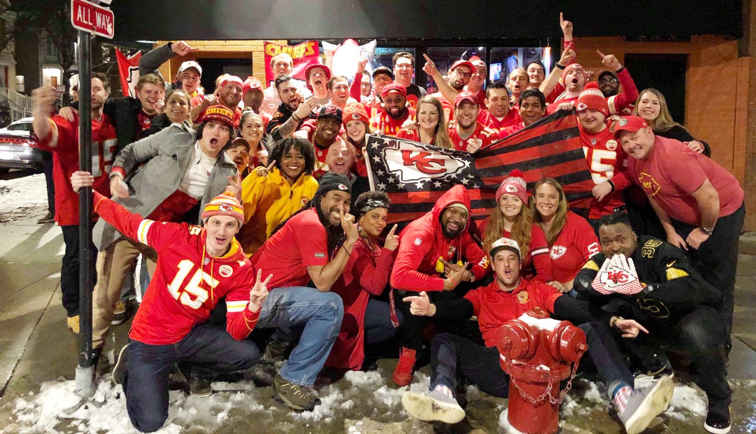 Chicago’s Kansas City Chiefs bar fans erupt during playoff win - Medill Reports Chicago